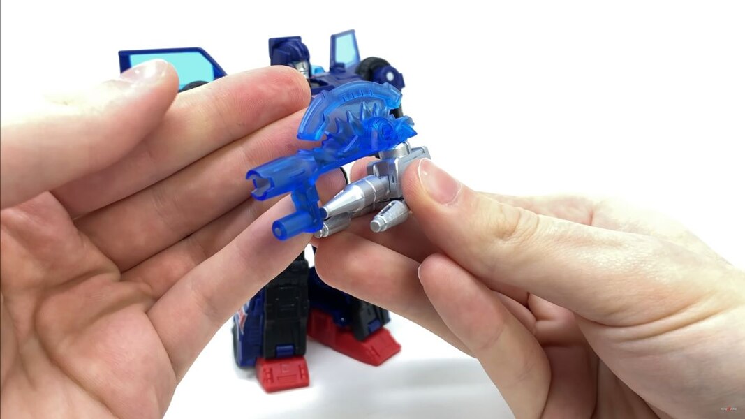 Transformers Legacy Autobot Skids In Hand Image  (33 of 56)